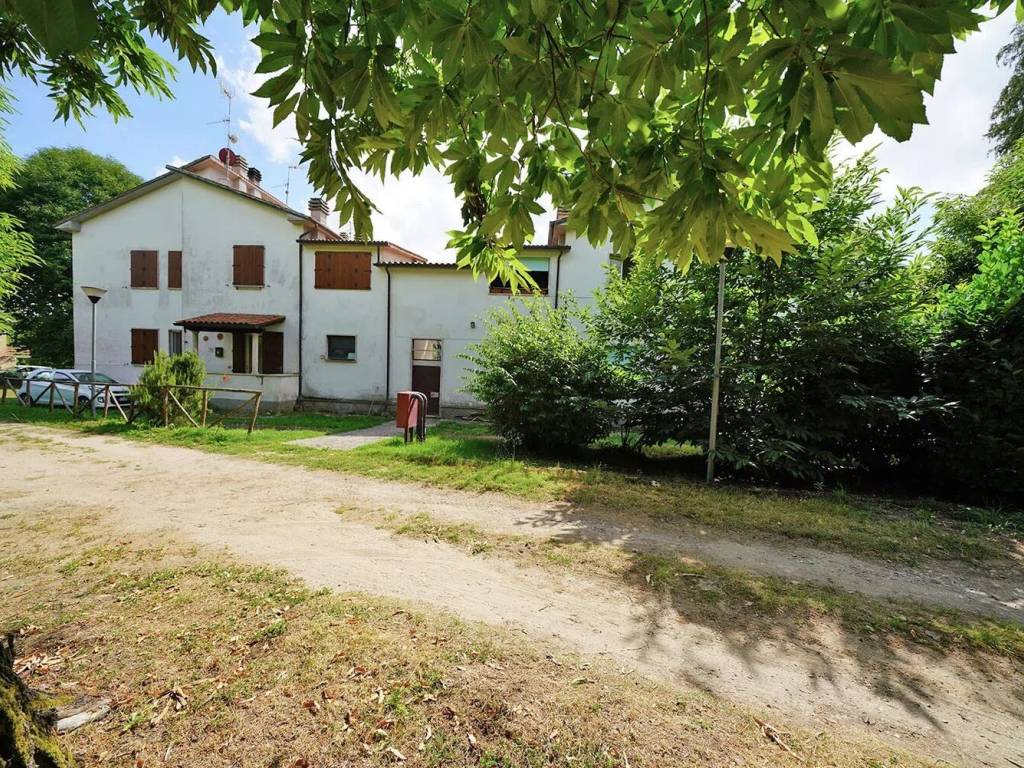 Appartamento a Santa fiora in Via Fratelli Cervi, 18 - Foto 2