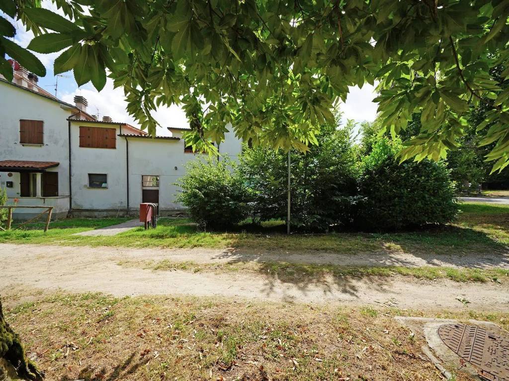 Appartamento a Santa fiora in Via Fratelli Cervi, 18 - Foto 3