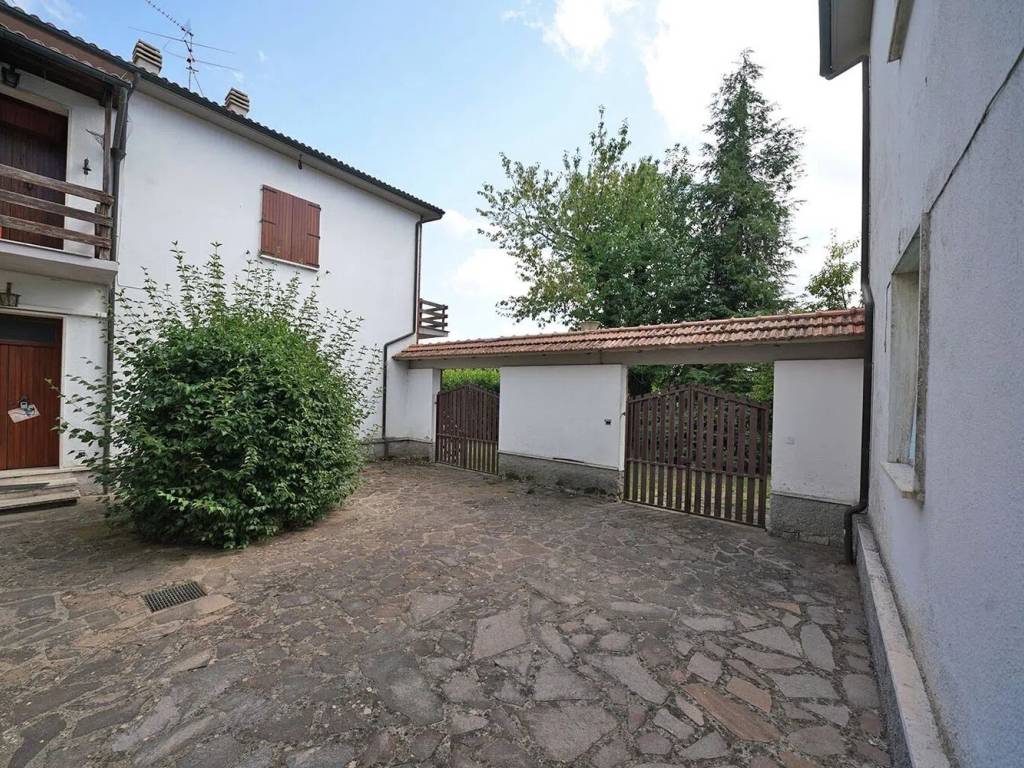 Appartamento a Santa fiora in Via Fratelli Cervi, 18 - Foto 4