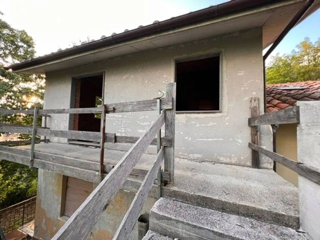 Villa a Santa fiora in Via Ferdinando Di Giulio, 116 - Foto 4