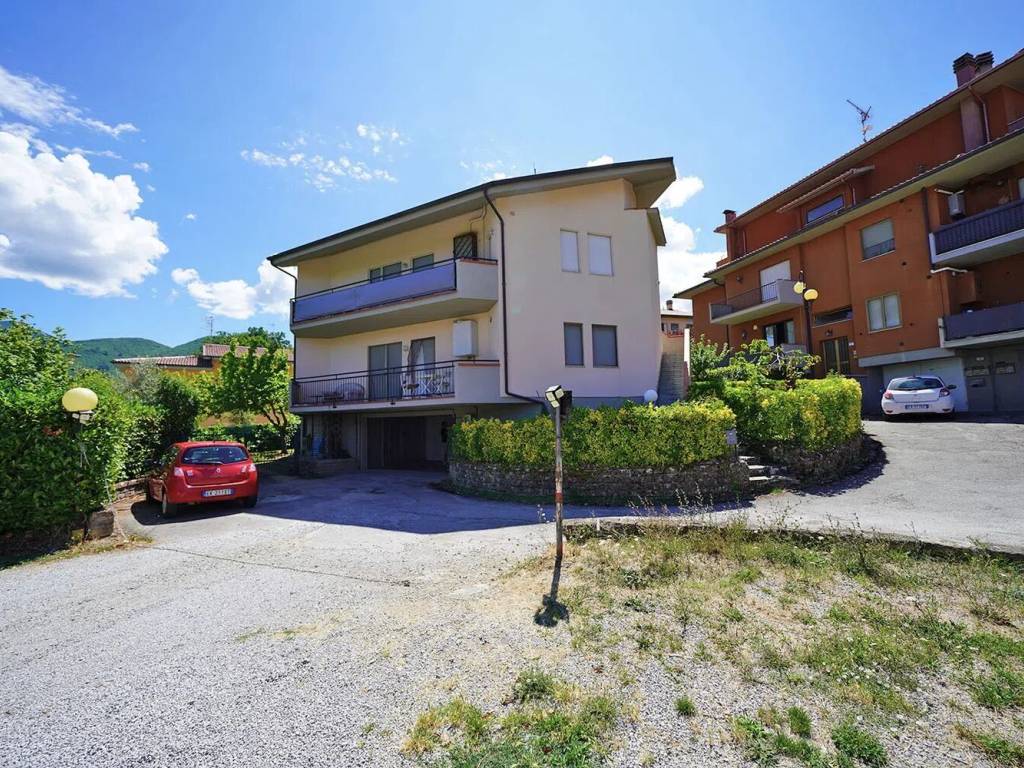 Appartamento a Arcidosso in Via Pietro Pifferi, 31 - Foto 2