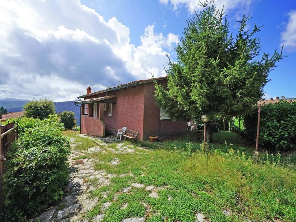 Villa a Santa fiora in Via Aldo Moro, 24 - Foto 2