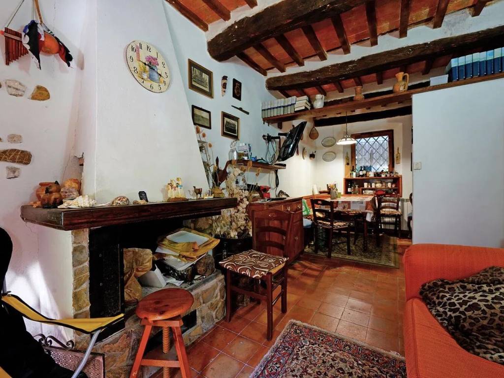 Villa a Santa fiora in Urb. Santa Fiora Santa Fiora - Foto 2