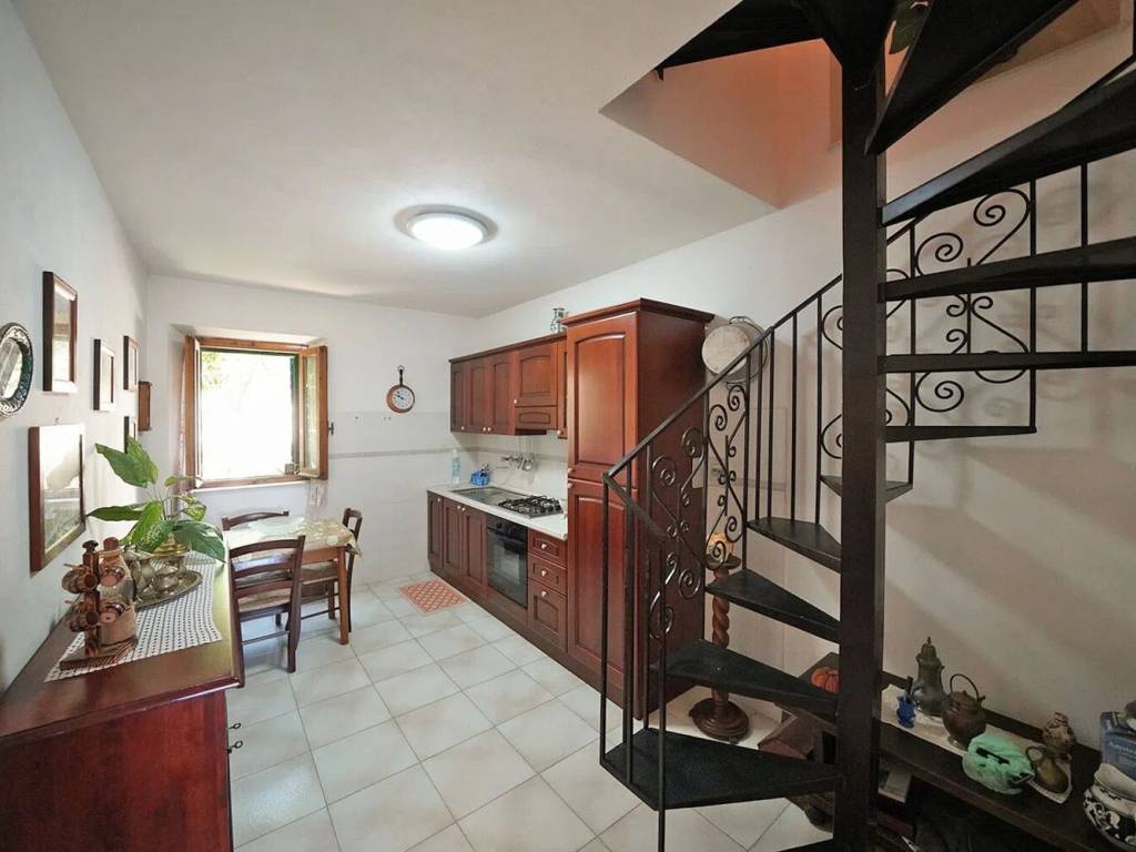 Appartamento a Santa fiora in Via Provinciale Azzarese, 57 - Foto 4