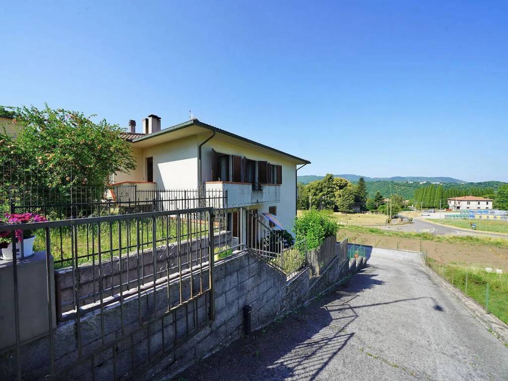 Appartamento a Arcidosso in Via Della Montagna, 20 - Foto 3