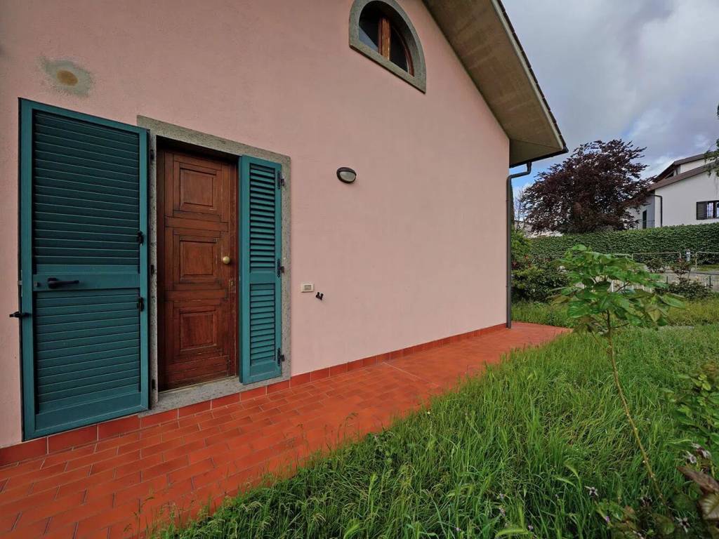 Villa a Santa fiora in Via Generale Carlo Alberto Dalla Chiesa, 27 - Foto 2