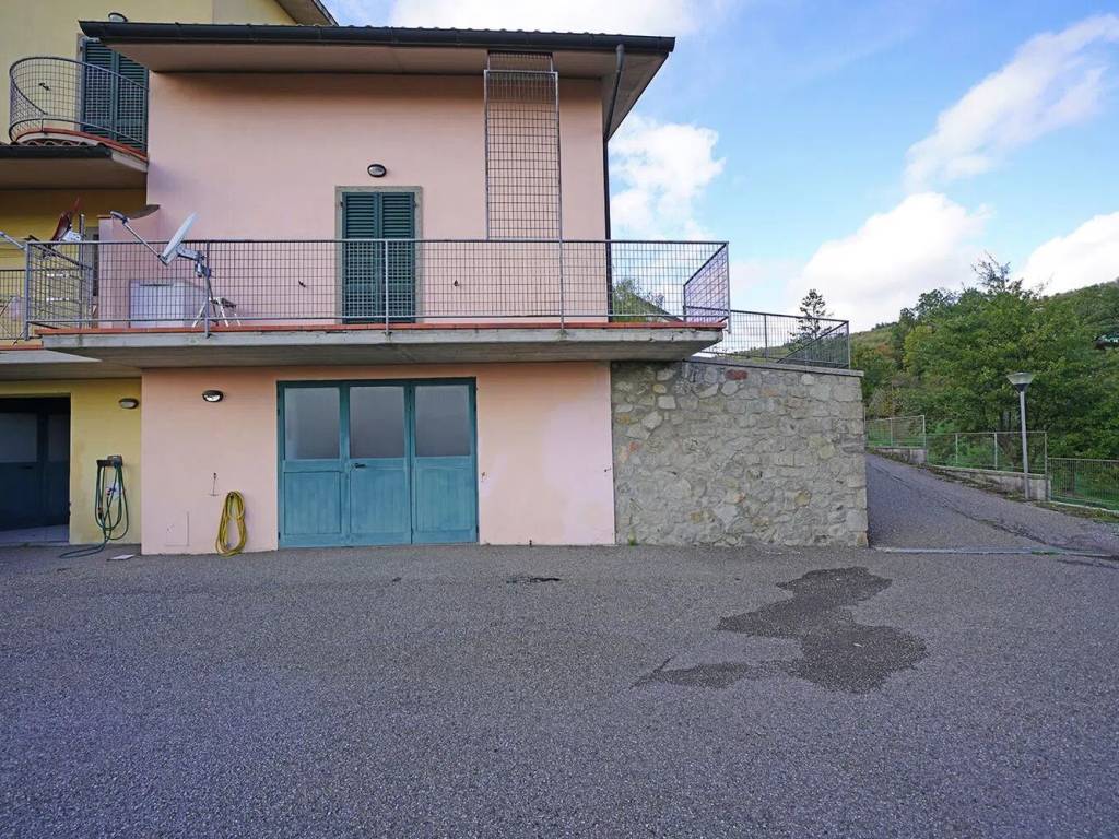 Villa a Santa fiora in Via Generale Carlo Alberto Dalla Chiesa, 27 - Foto 4