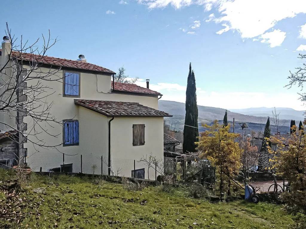 Villa a Santa fiora in Via Soana No Number - Foto 2