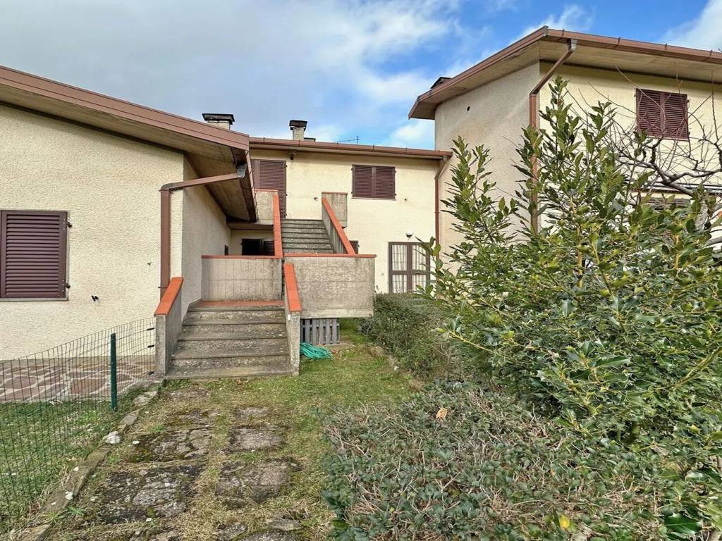 Appartamento a Seggiano in Via Pescina, 18 - Foto 2