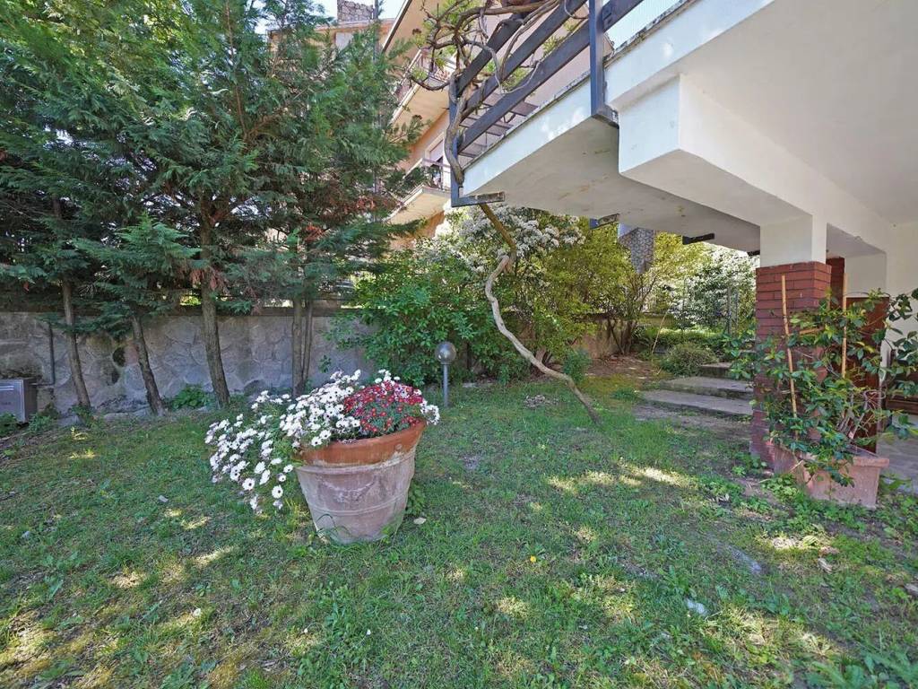 Villa a Castel del piano in Via Giacomo Matteotti No Number - Foto 4