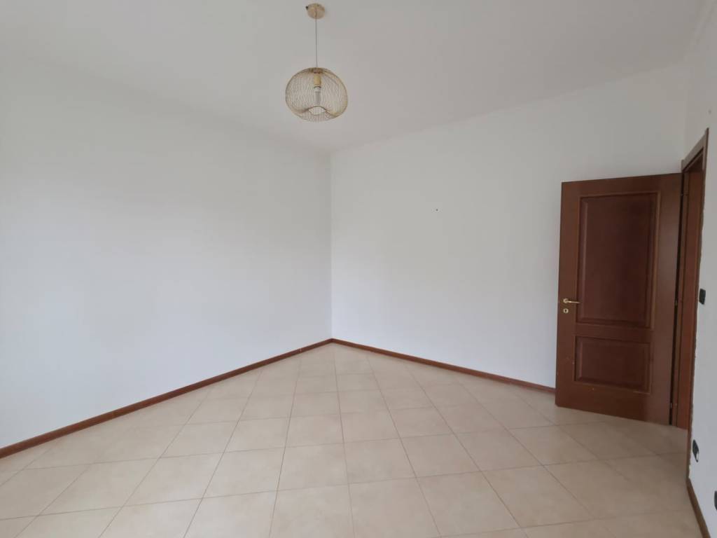 Appartamento a Leinì in Via del Santuario, 18 - Foto 3