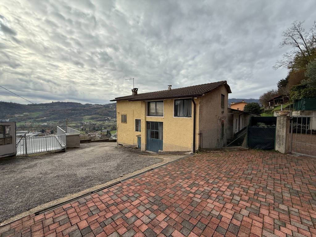 Casa indipendente a Cornedo vicentino in Via Belvedere, 19 - Foto 3