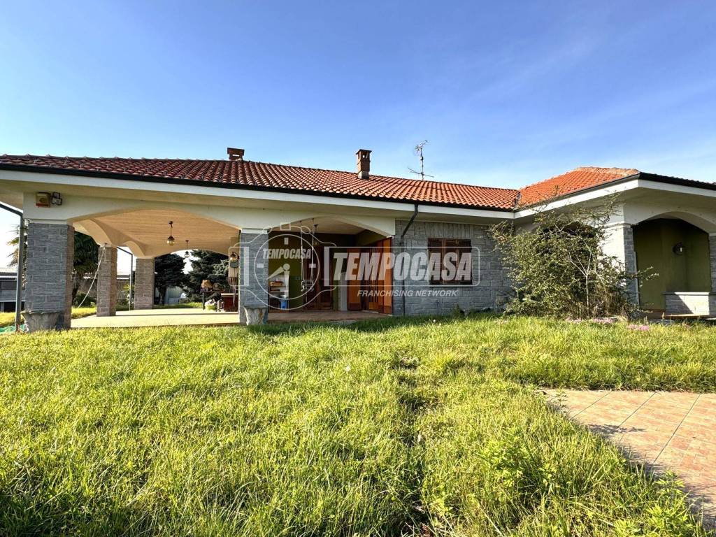 Appartamento a Alice castello in Via Lago - Foto 2