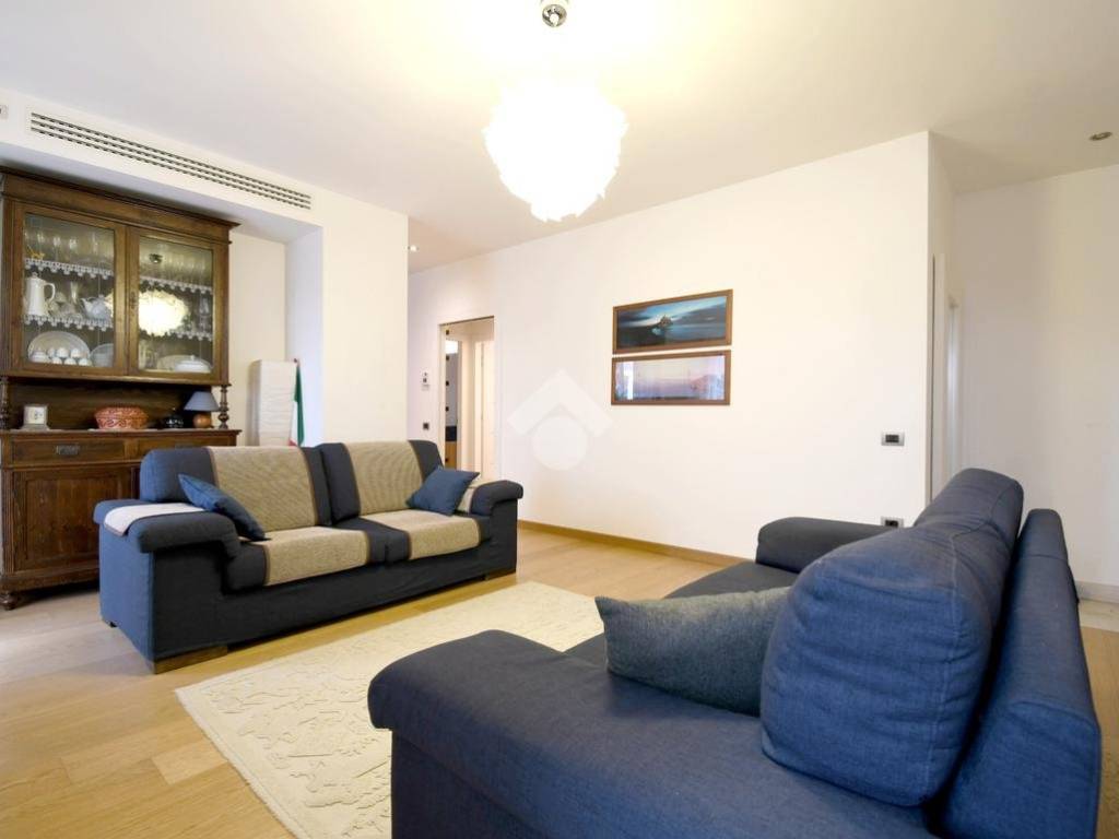 Attico / mansarda a Cagliari in Via Baldassarre Castiglione, 28 - Foto 5