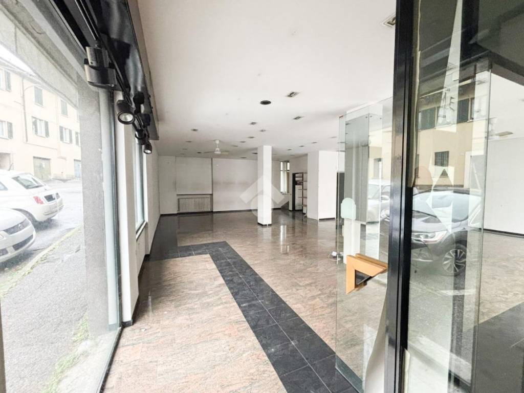 Immobile a Lecco in Via Adamello, 42 - Foto 4