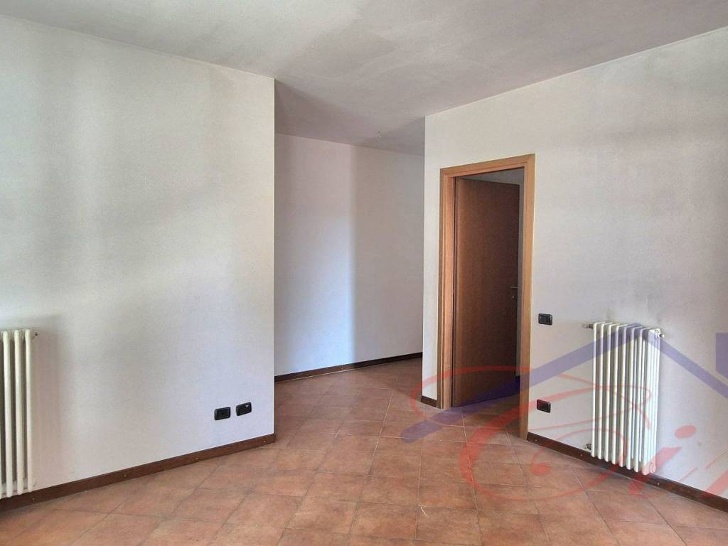 Appartamento a Molteno in Via Camillo Benso di Cavour - Foto 2