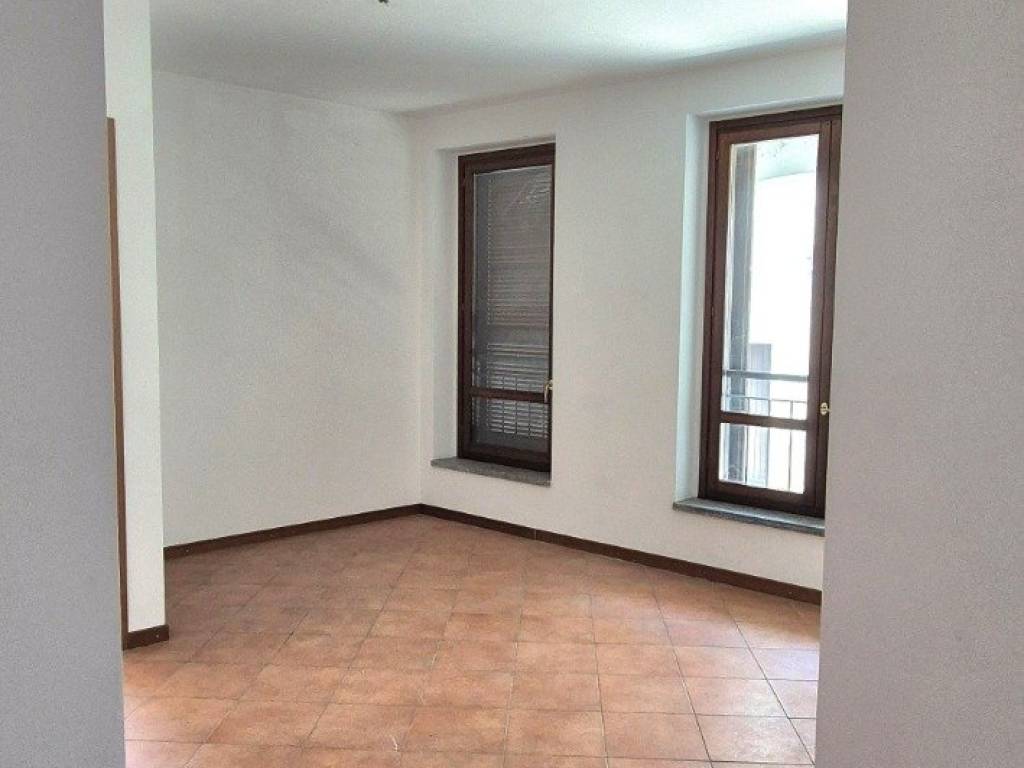 Appartamento a Molteno in Via Camillo Benso di Cavour - Foto 4