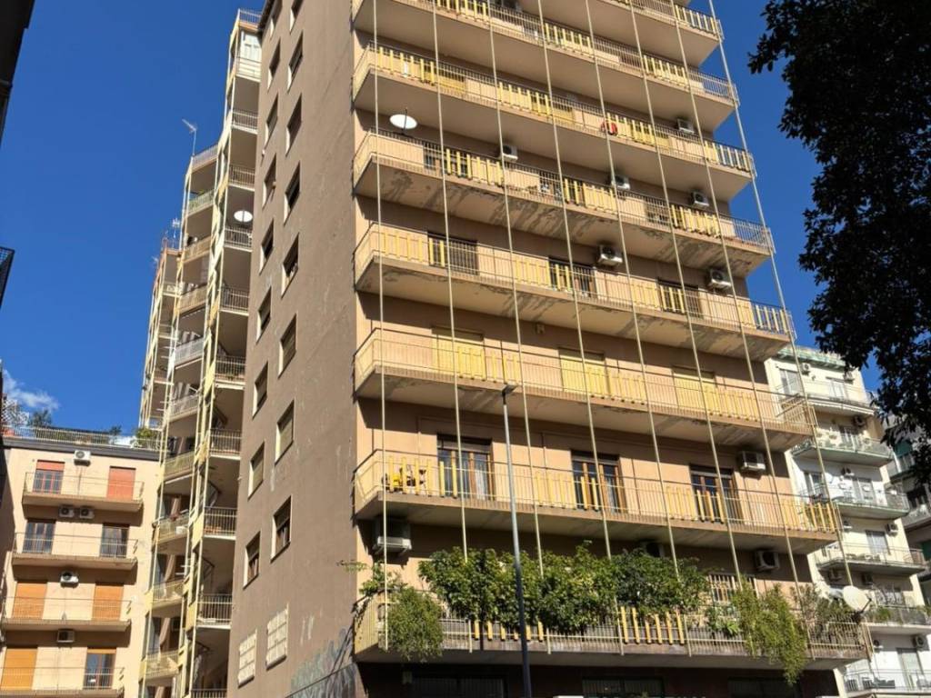 Appartamento a Catania in Via Centuripe, 2 - Foto 2
