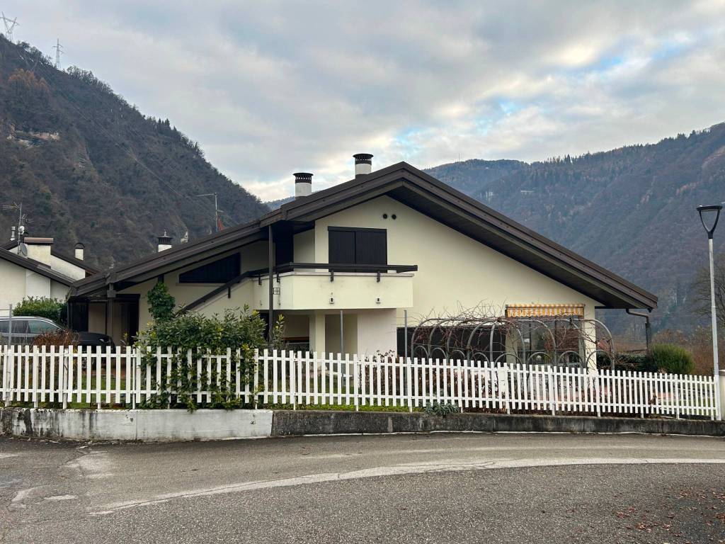 Villa a Arsiè in Via 1 Maggio, 105 - Foto 3