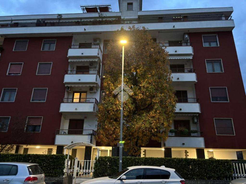 Box / garage a Novara in Via Monsignore Leone Ossola, 3 - Foto 2