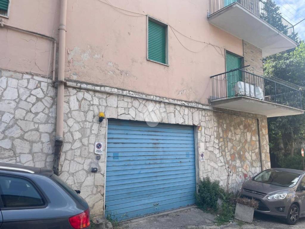 Box / garage a Benevento in Via Bosco Lucarelli, 8 - Foto 2