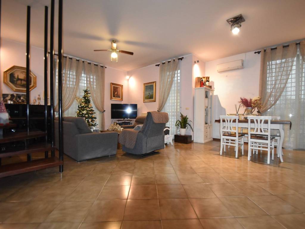 Villetta a schiera a Vercelli in Via Don Cesare Martinetti, 18 - Foto 2