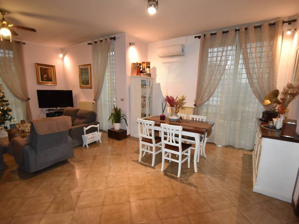 Villetta a schiera a Vercelli in Via Don Cesare Martinetti, 18 - Foto 5