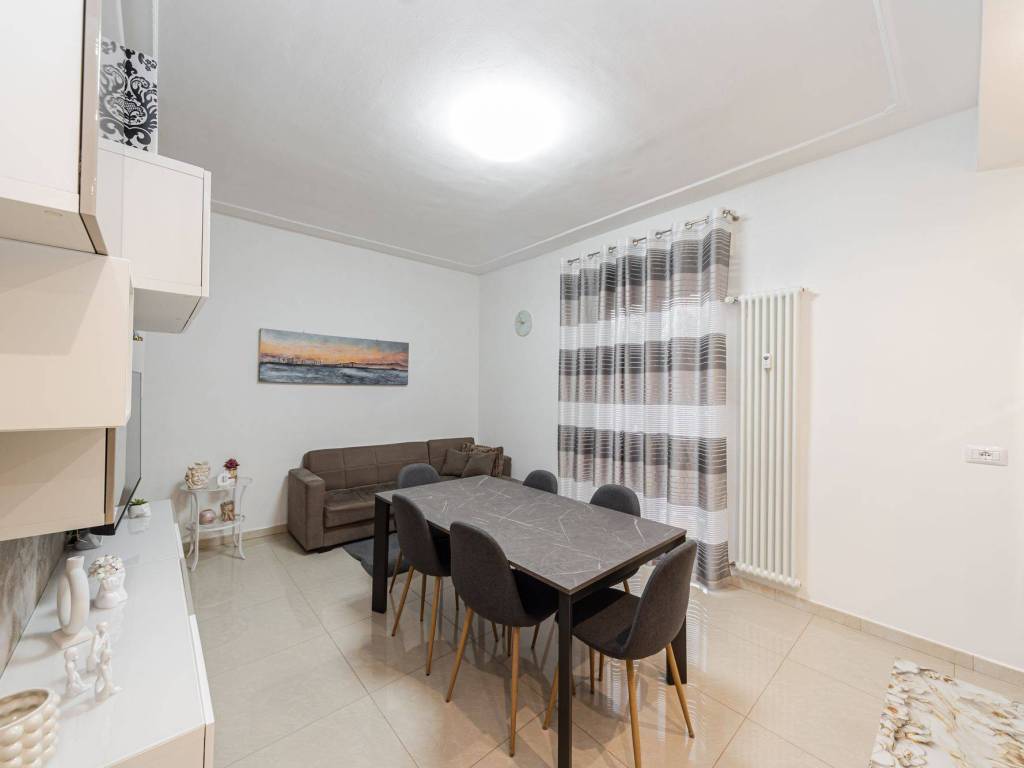 Appartamento a Muggiò in Via Alcide De Gasperi, 27 - Foto 2