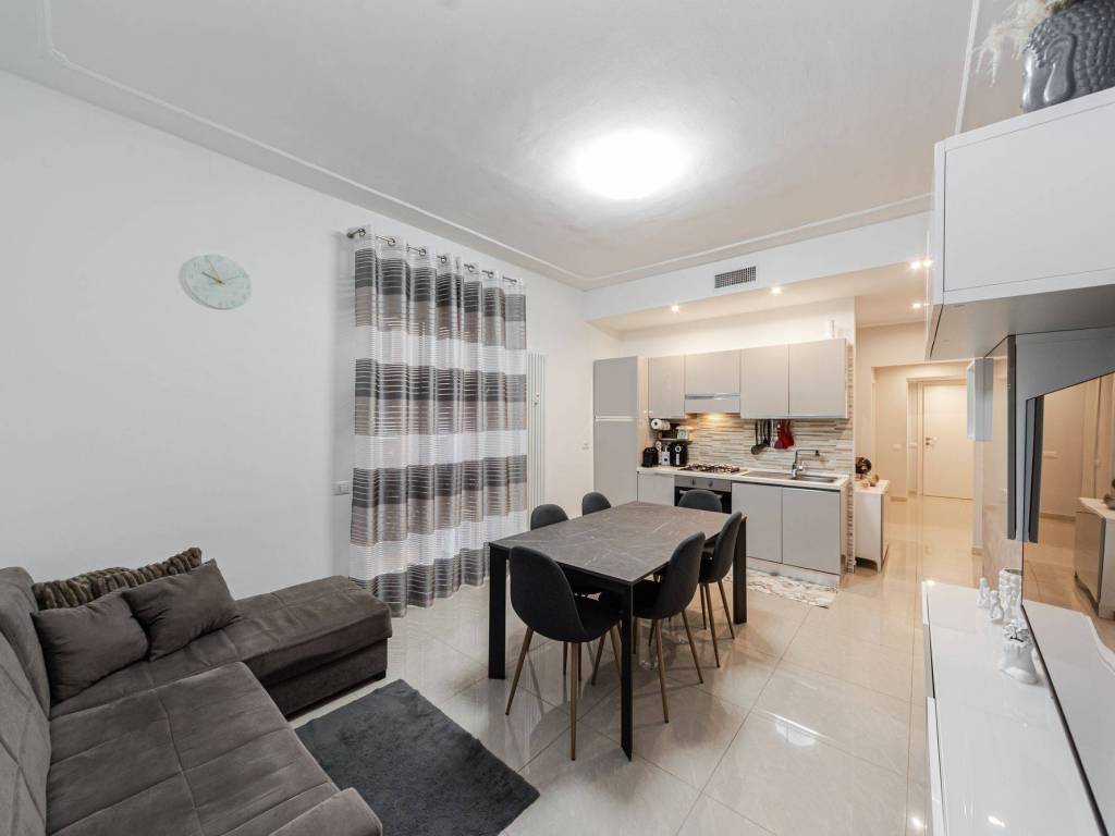 Appartamento a Muggiò in Via Alcide De Gasperi, 27 - Foto 4