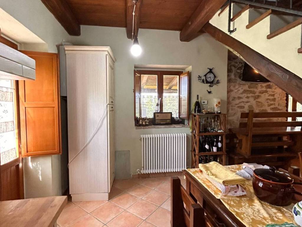Casa indipendente a Ascoli piceno in Frazione Colloto - Foto 5