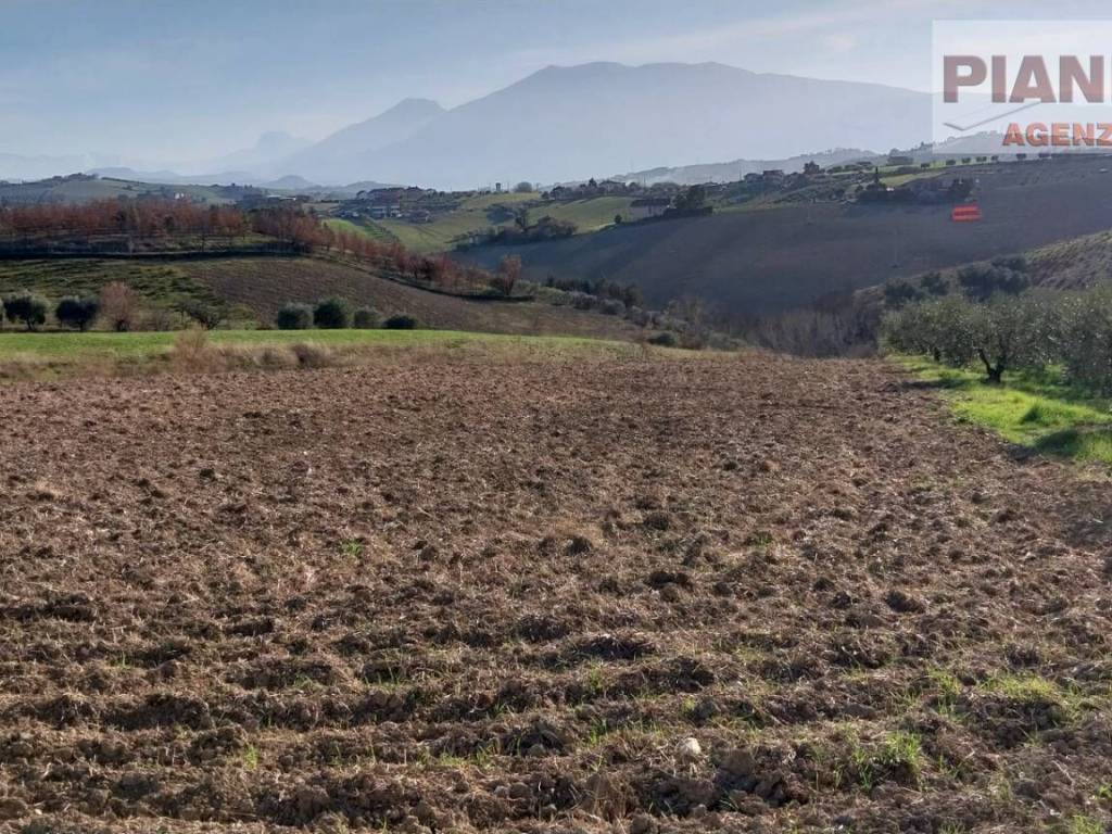 Casa indipendente a Appignano del tronto in Contrada Palazzi valle S. Martino - Foto 2