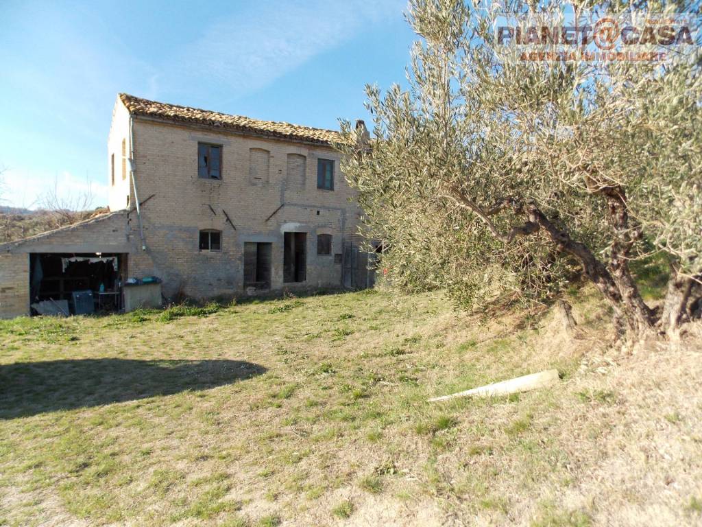 Casa indipendente a Appignano del tronto in Contrada Palazzi valle S. Martino - Foto 3
