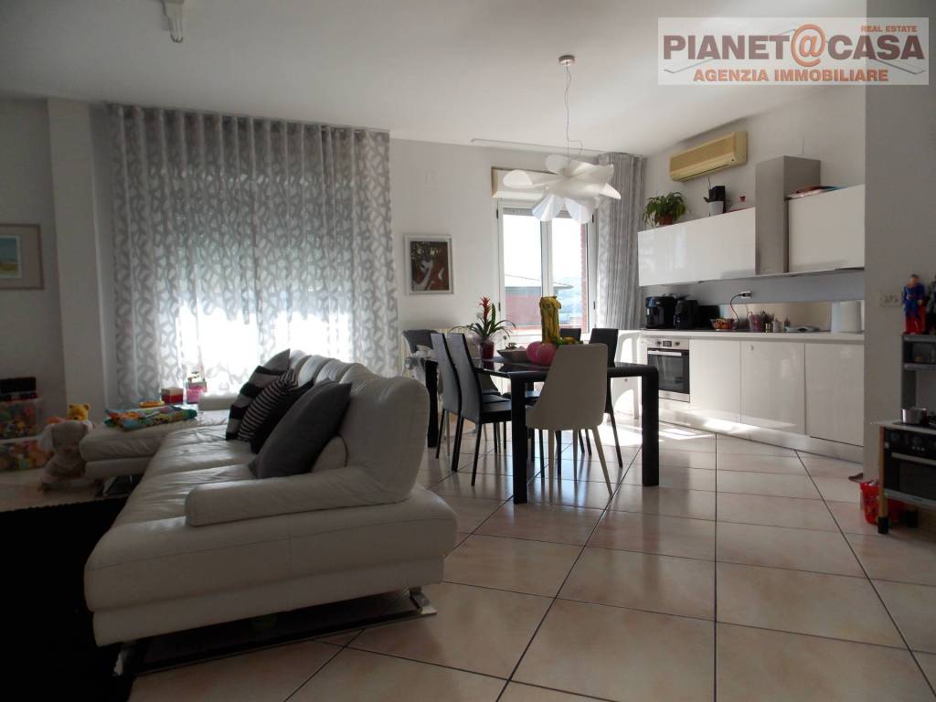 Appartamento a Spinetoli in Via Salaria - Foto 2