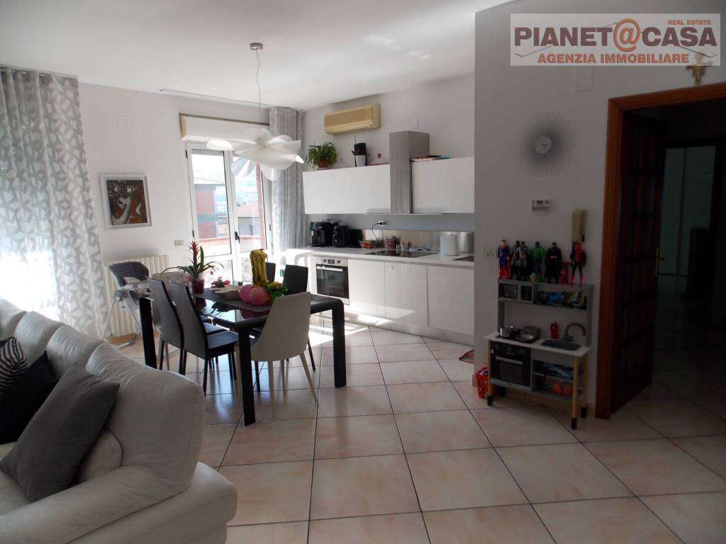 Appartamento a Spinetoli in Via Salaria - Foto 5