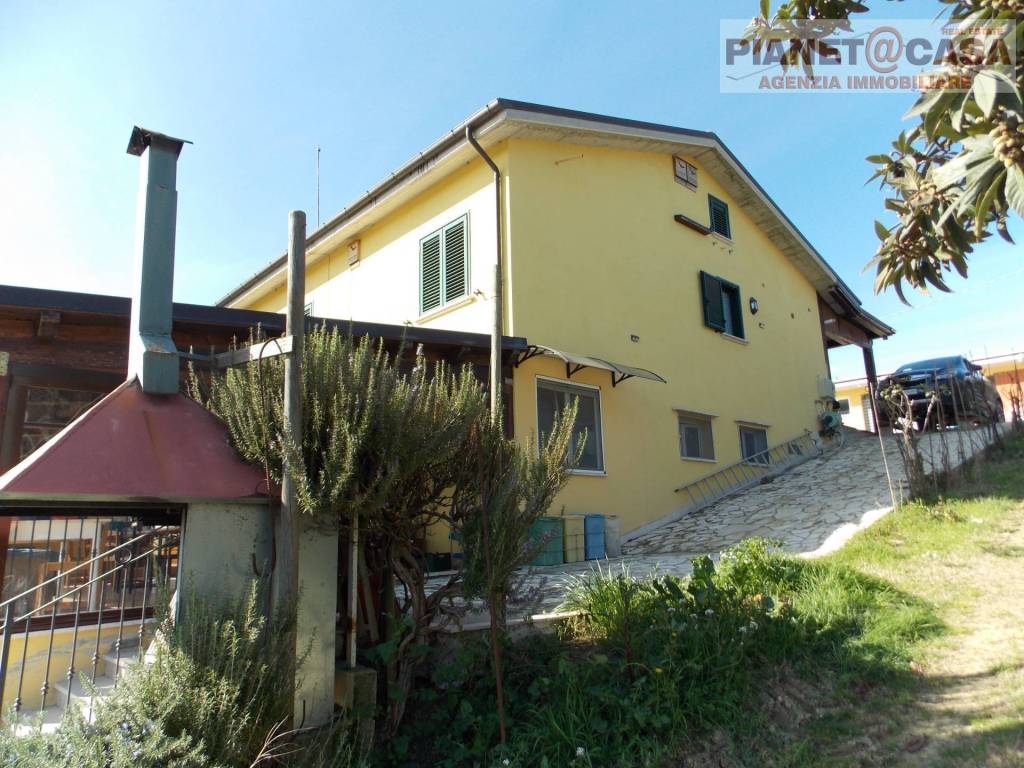 Rustico / casale a Monsampolo del tronto in Contrada Sant'Egidio - Foto 2