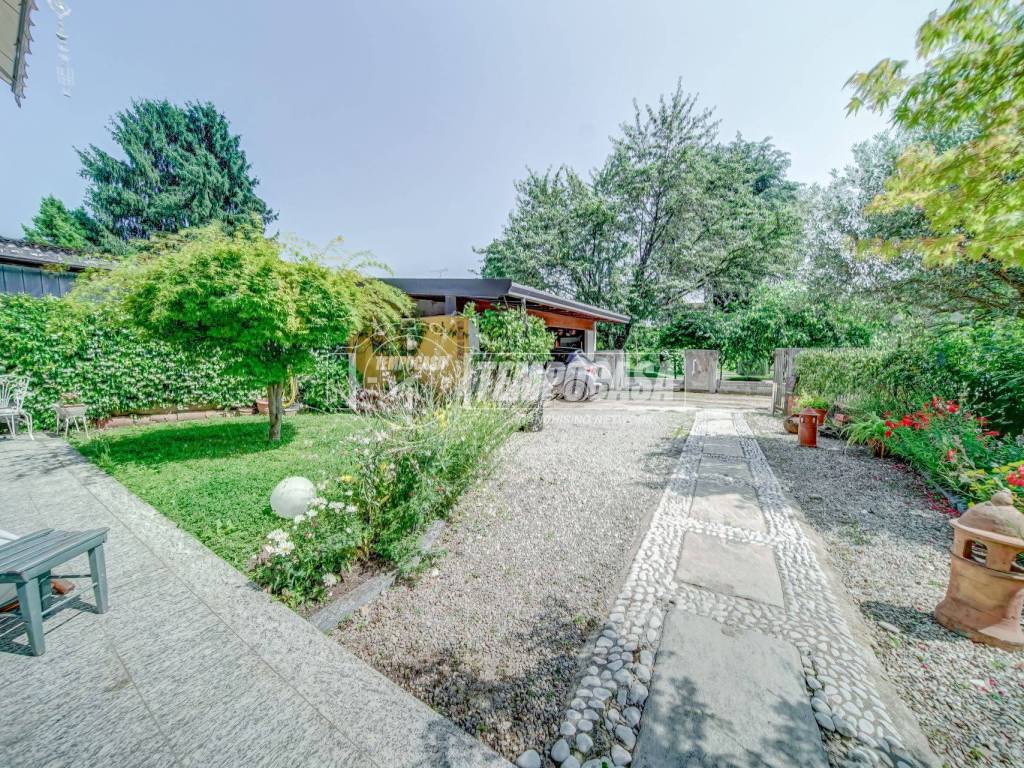 Casa indipendente a Borgomanero in Vicolo Monzani - Foto 5