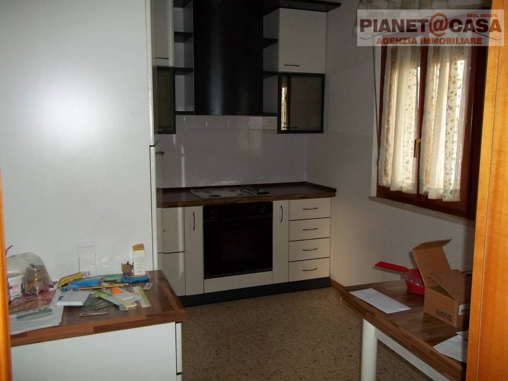 Appartamento a Ascoli piceno in Via Emidio Luzi - Foto 4