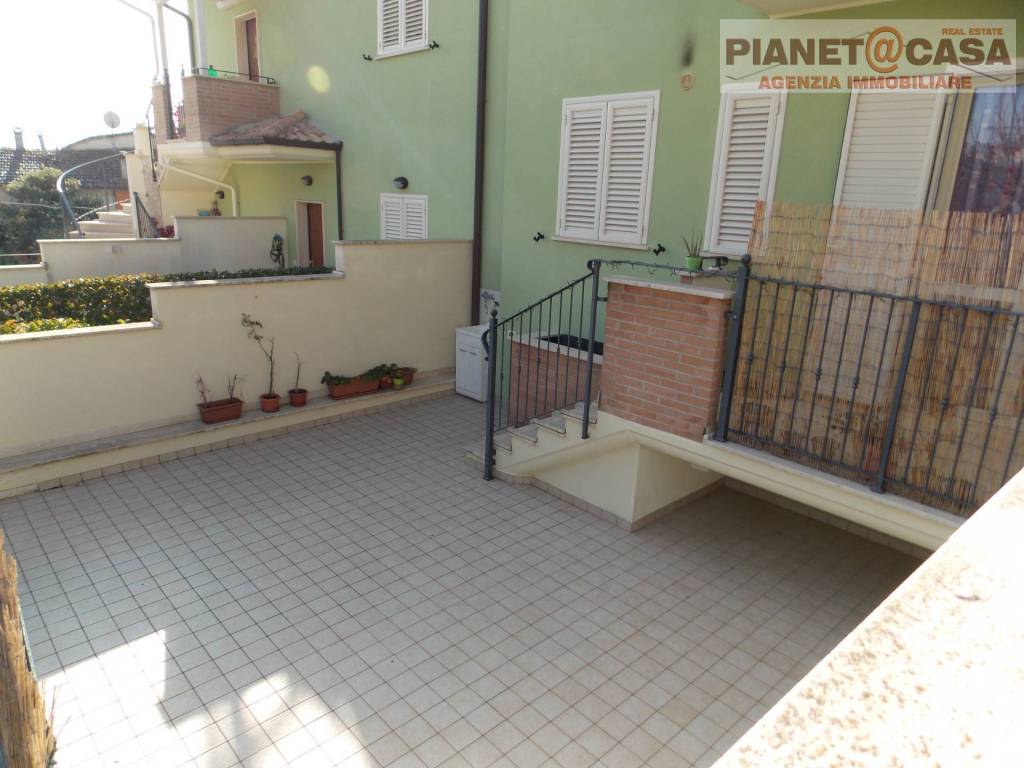 Appartamento a Colli del tronto in Via Burrone - Foto 2