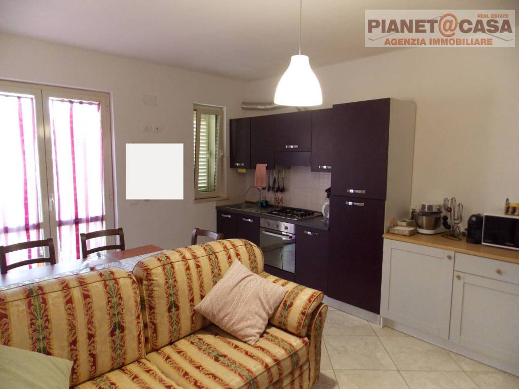 Appartamento a Colli del tronto in Via Burrone - Foto 3