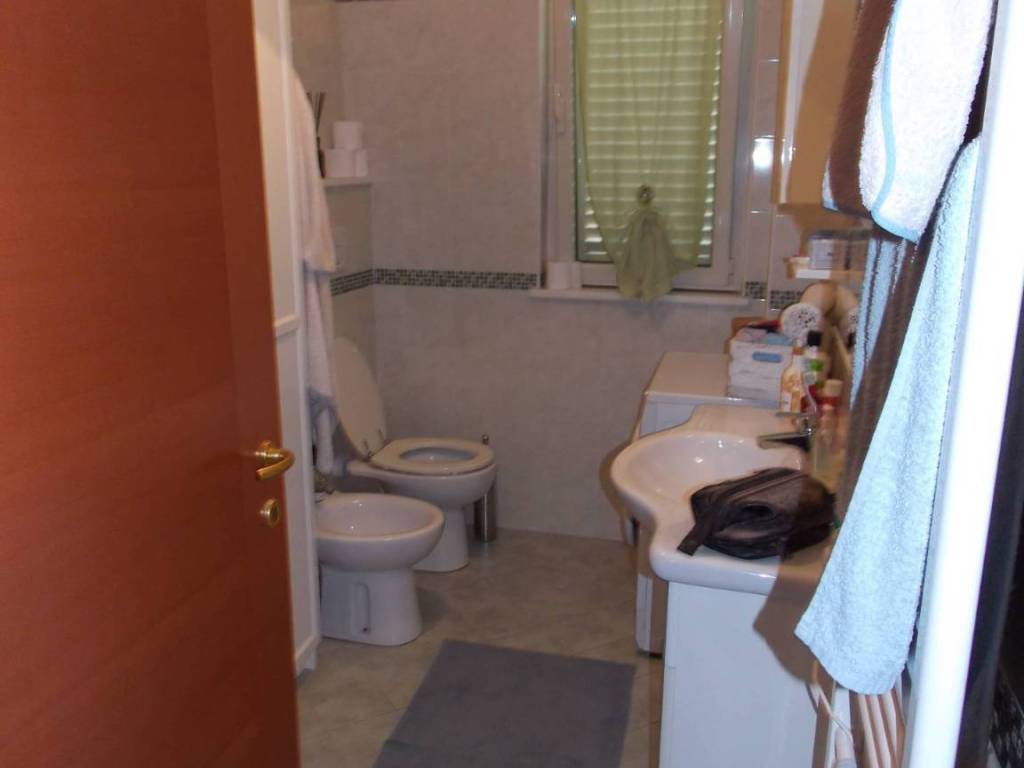 Appartamento a Colli del tronto in Via Burrone - Foto 5