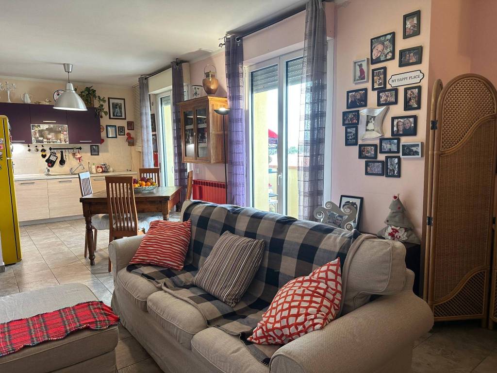 Appartamento a Follonica in Via della Pace, 75 - Foto 1