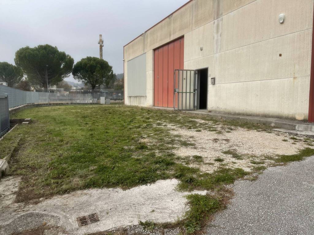 Immobile a Sassoferrato in Zona Artigianale Fornaci, 5 - Foto 2