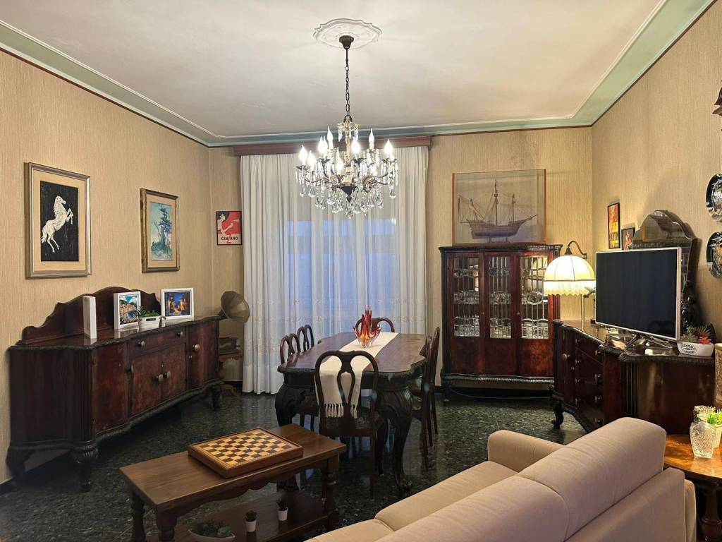 Appartamento a Savona in Via Tardy & B - Foto 2