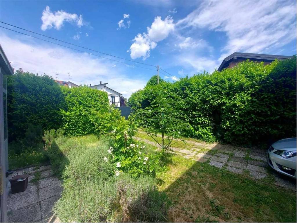 Villa a Cislago in VIA VITTORIO VENETO - Foto 3