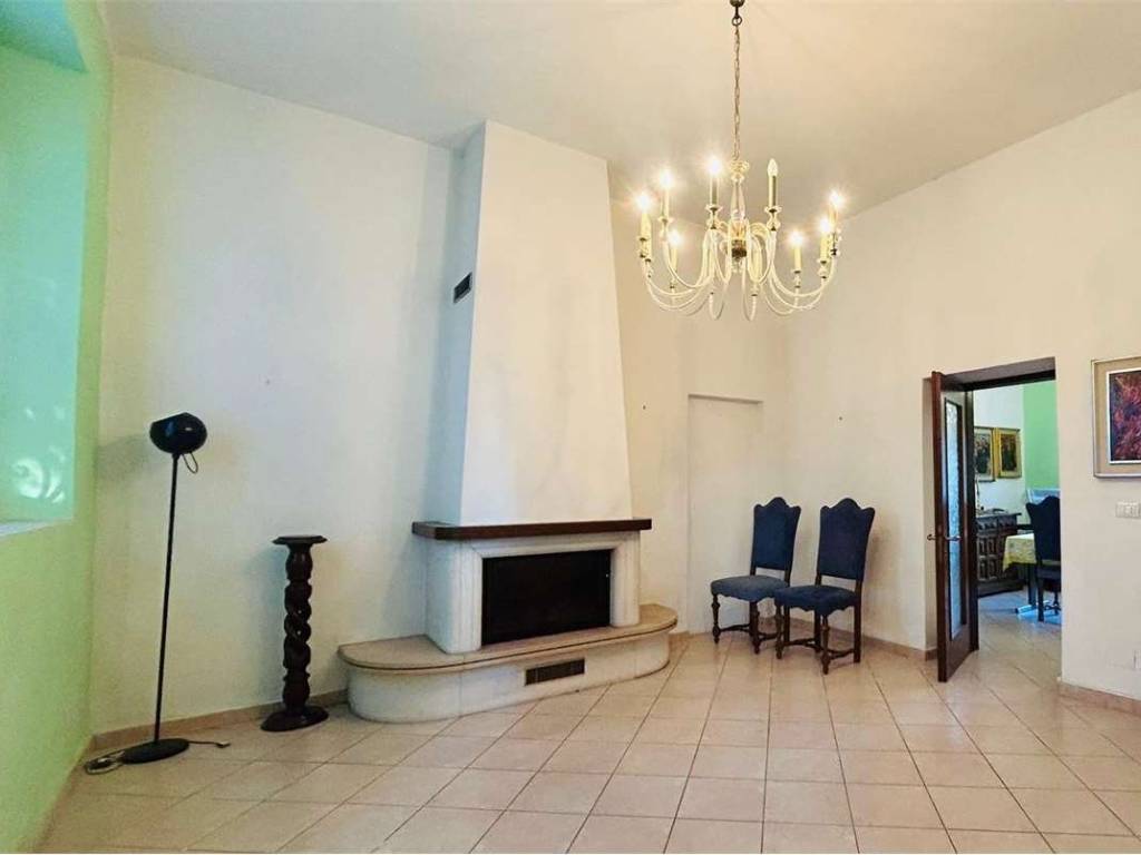 Villa a Cislago in VIA VITTORIO VENETO - Foto 4