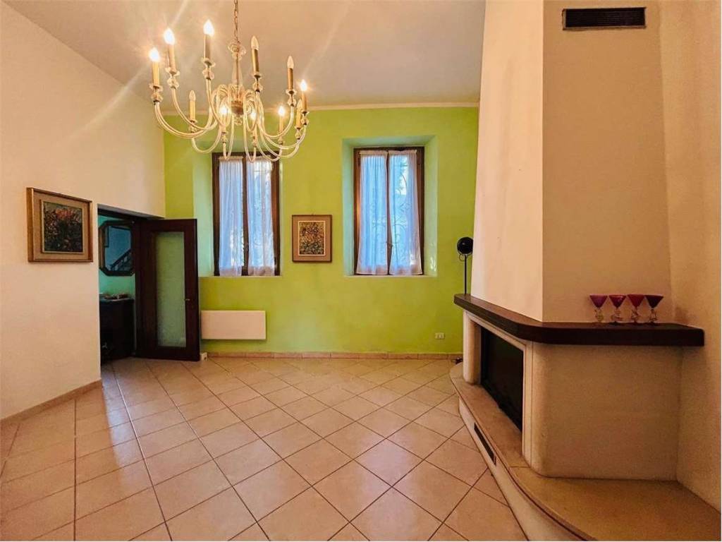 Villa a Cislago in VIA VITTORIO VENETO - Foto 5