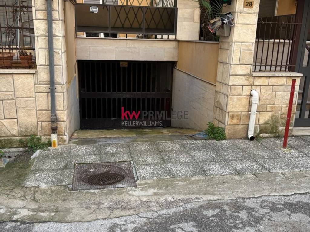 Box / garage a Brindisi in Via Achille Grandi, 28 - Foto 2