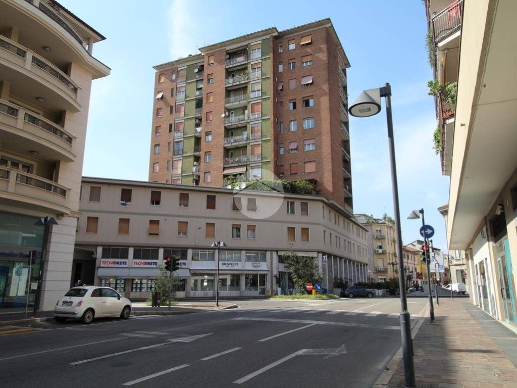 Appartamento a Seregno in Viale Giuseppe Mazzini, 1 - Foto 2