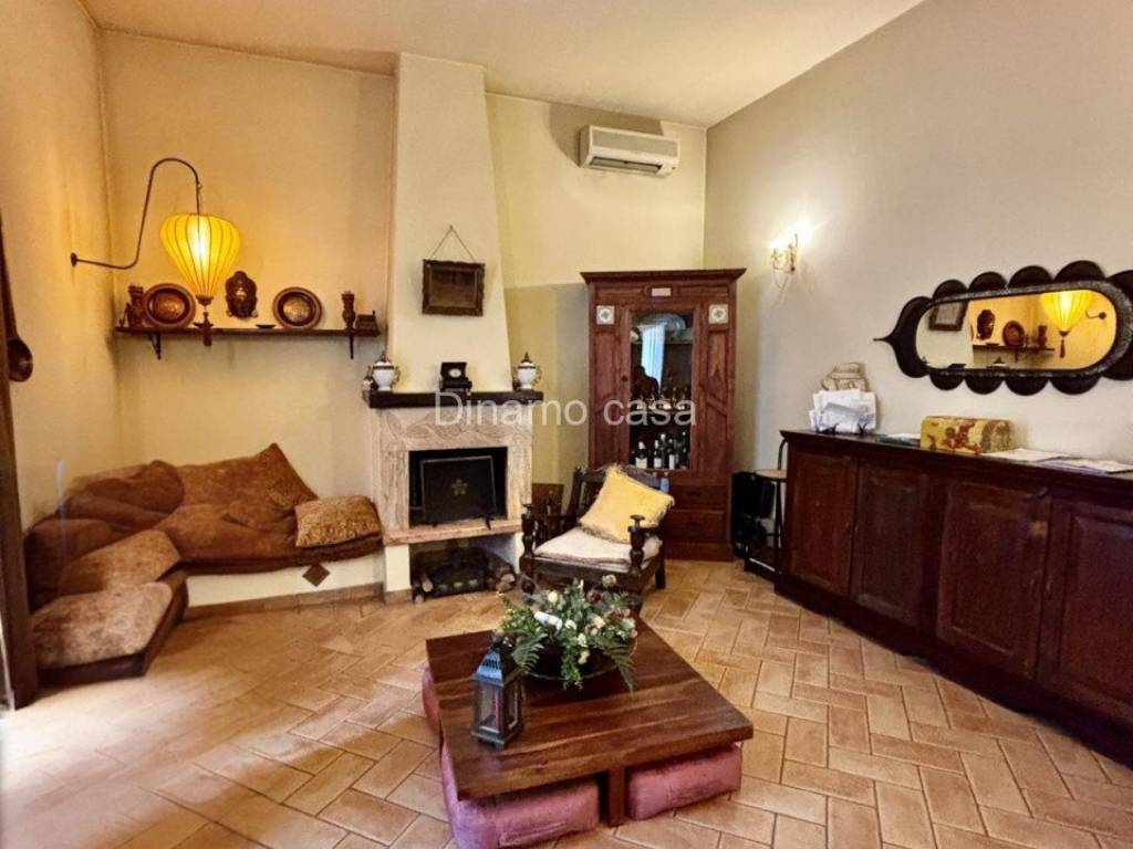Casa indipendente a Prato in Via Pistoiese - Foto 4