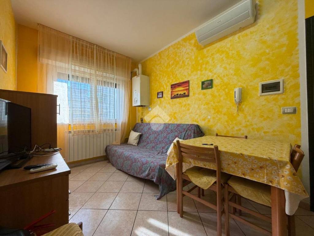 Appartamento a Comacchio in Viale A. Manzoni, 19 - Foto 3